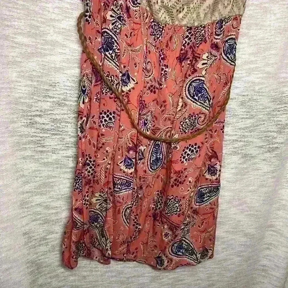 NWOT Strapless Belted Dress Size Small Beautiful Design - Picture 9 of 11